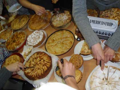 Una torta di mele sulla strada. (An apple pie on the Route Sixtisix)
