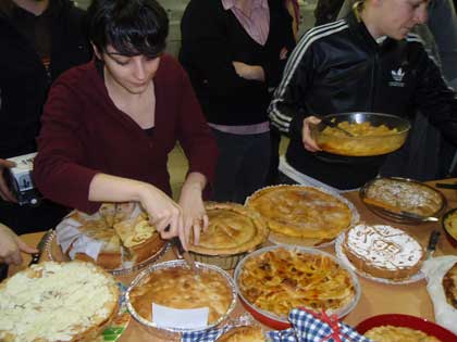 Una torta di mele sulla strada. (An apple pie on the Route Sixtisix)